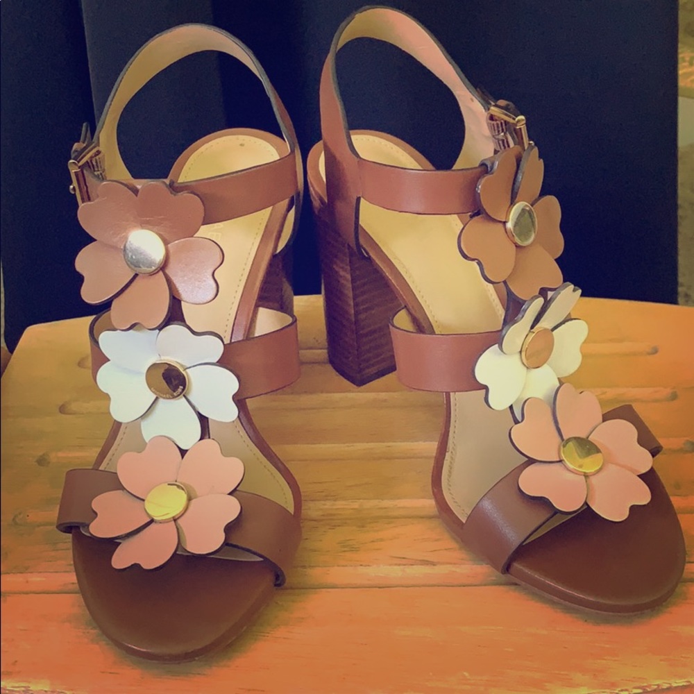 COPY - Michael KORS Floral Appliqué Sandal